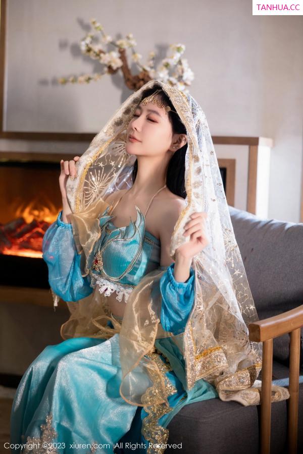   [XiuRen]高清写真图 2023.10.07 No.7469 幼幼 西域舞娘 美腿第19张图片
